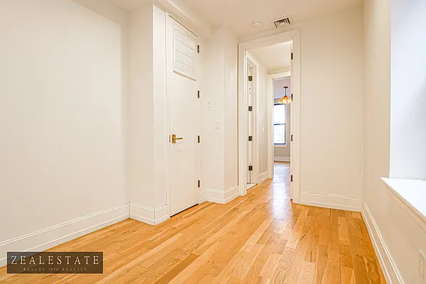 Rented by ZealEstate Group Inc | media 12