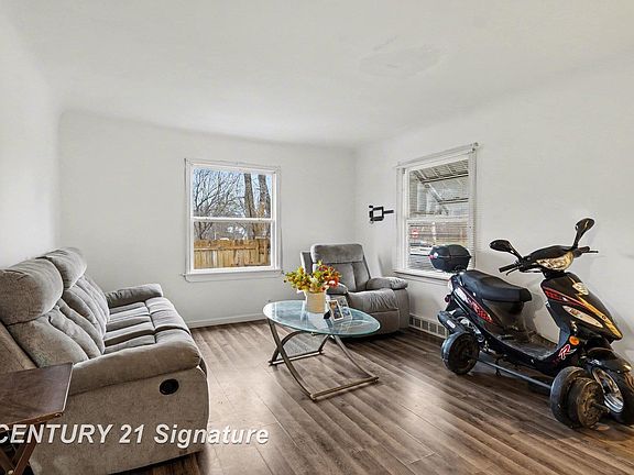 5th image of 506 Green St