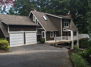 6110 94th Ave SE, Mercer Island, WA 98040