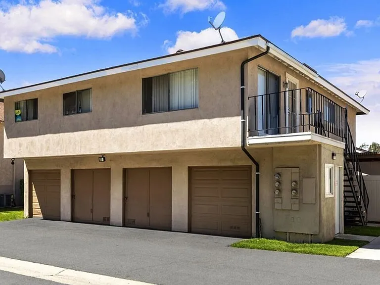 23410 Sunset Crossing Rd #D — Photo 2