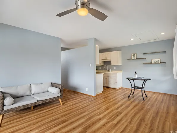 94-1037 Paha Pl S #7, Waipahu, HI 96797