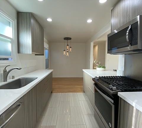 4th image of 624 Lincoln Blvd