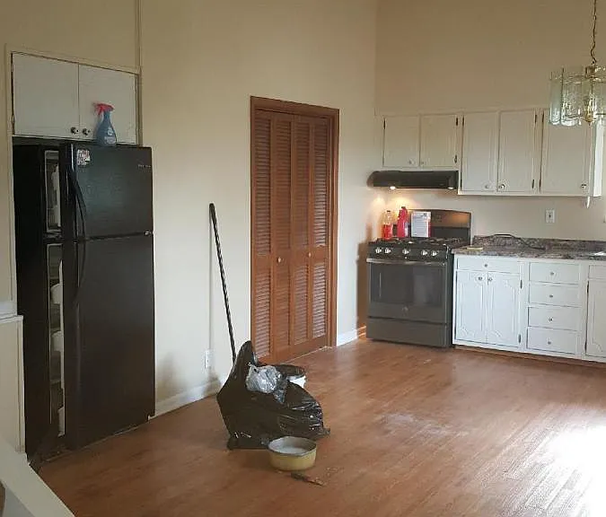 820 Grand St — Photo 11
