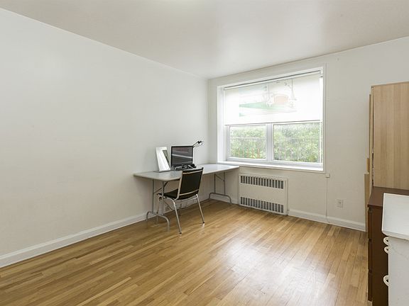 4th image of 26-15 Parsons Blvd APT 6B