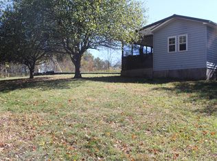 402 Cales Rd, Ballard, WV 24918