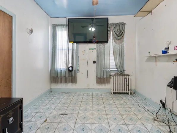 100-30 Martense Avenue image 17 of 36