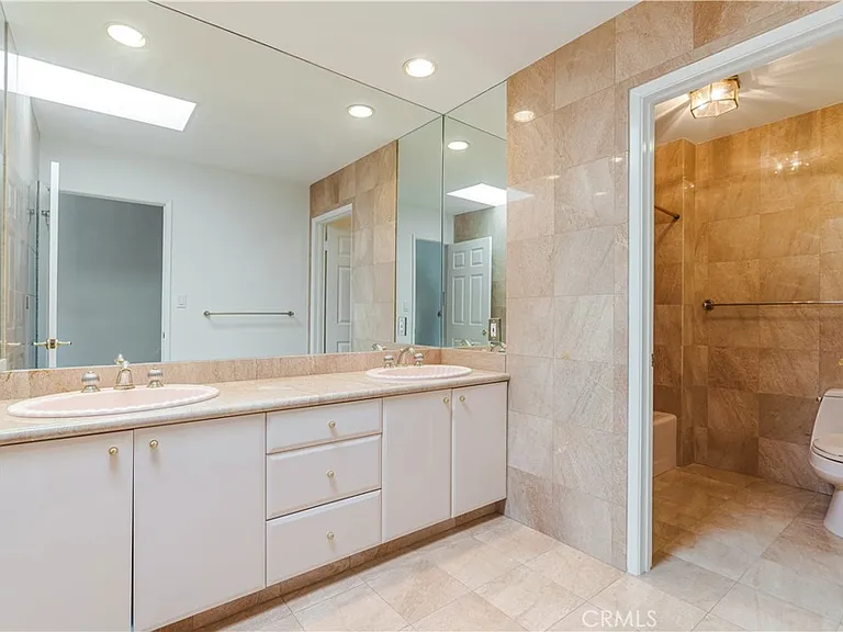2396 Venus Dr — Photo 24