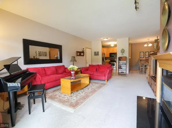 12795 College View Dr #203, Eden Prairie, MN 55344