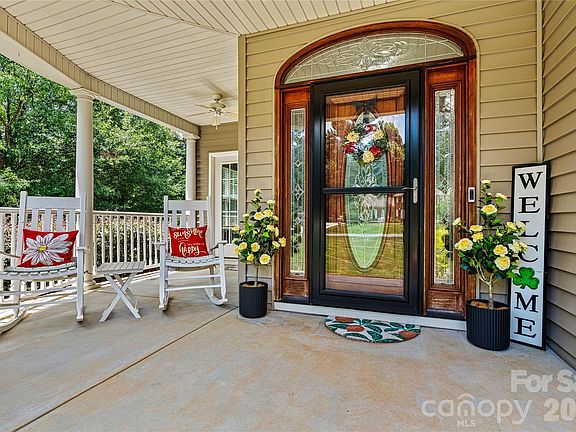 4th image of 1606 High Ridge Dr