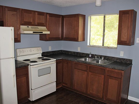 3rd image of 5136 Westchase Ct APT 2