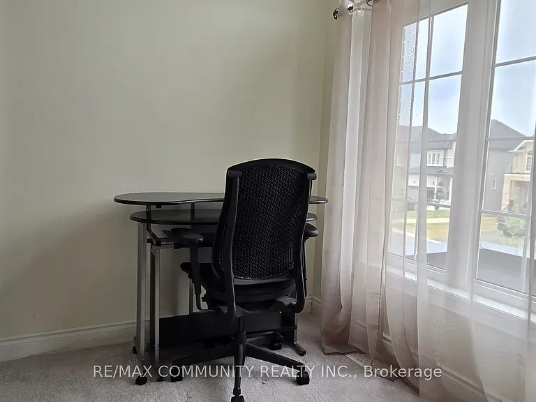 15 Hancock Cres — Photo 30