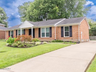 10502 Lawrencekirk Ct, Douglass Hills, KY, 40243