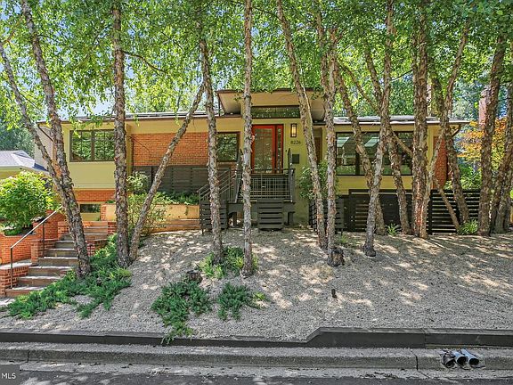 3rd image of 8226 W Beach Dr NW