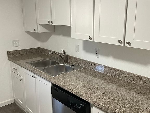 5th image of 4507 N 35th St