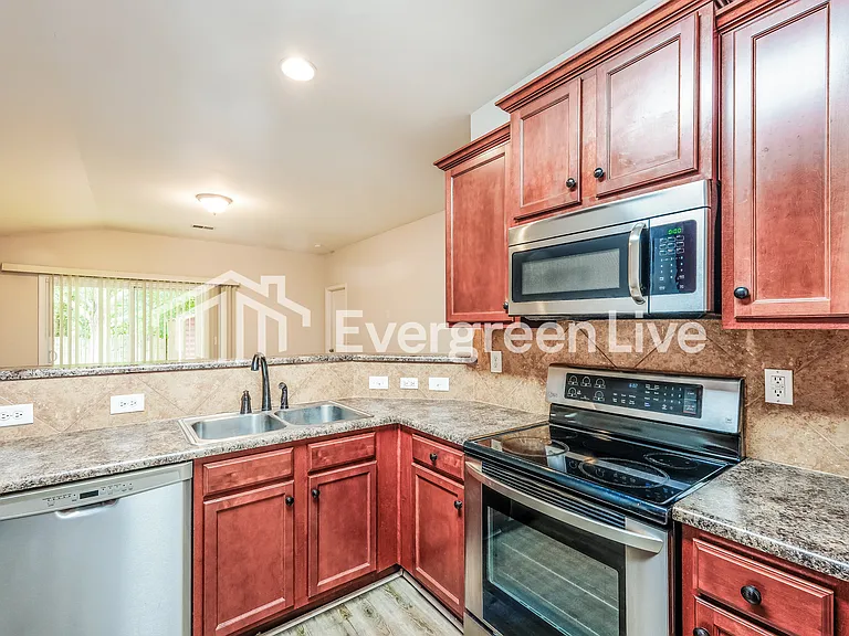 200 Briar Ridge Ln — Photo 7