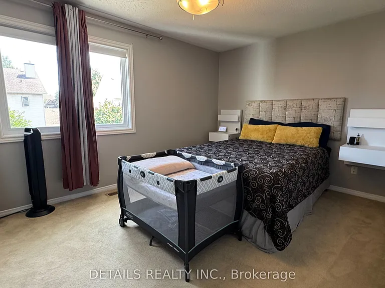 131 Markland Cres — Photo 12
