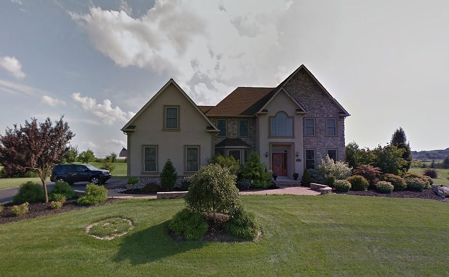 1st image of 4368 Eisenhower Dr