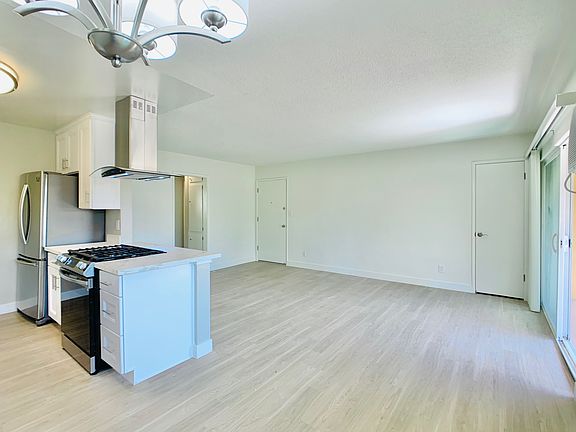3rd image of 1300 S Barrington Ave #14