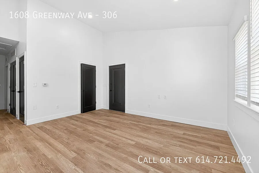 2 bed, 900 sqft, $1,899 — Photo 4