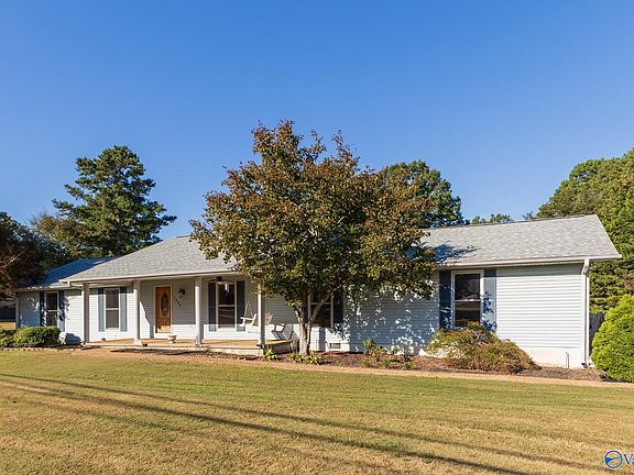 2nd image of 1004 Lindsay Ln S #S