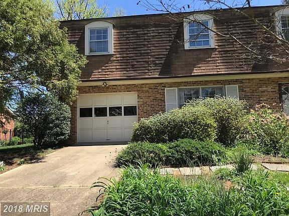 2nd image of 1319 Titania Ln