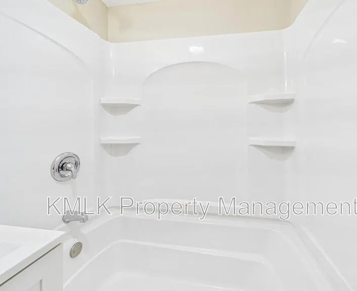 9042 Maple Grove Rd — Photo 15