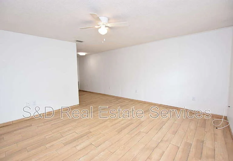 613 Robin Rd #5 — Photo 15