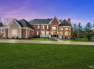 1315 Wildhorse Meadows Dr, Chesterfield, MO 63005