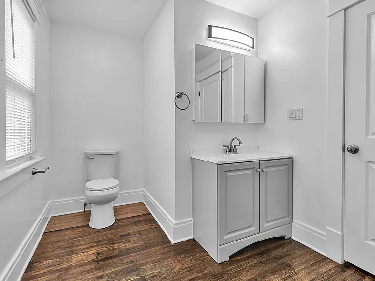 49 Virgil Ave — Photo 8