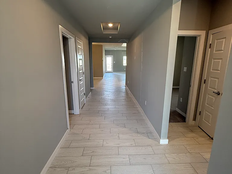 953 Keenland Ave — Photo 2