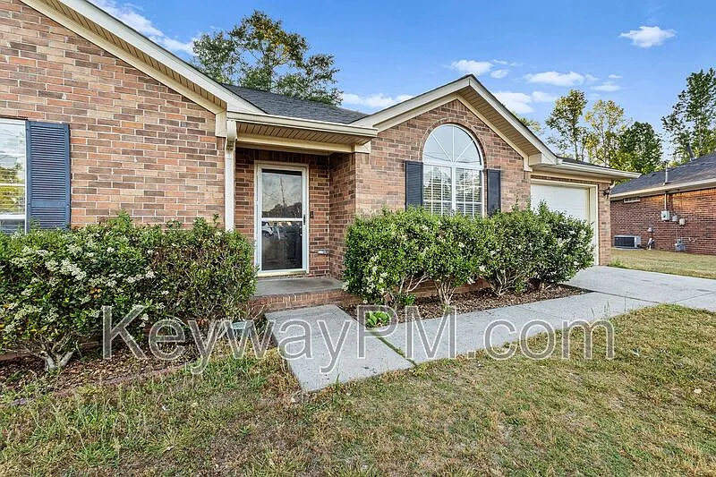 Building Photo - 3013 Heron Ct
