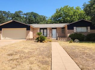 807 Country Club Rd, Georgetown, TX 78628