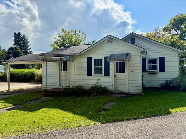 722 Turnpike St, Waterford, PA 16441