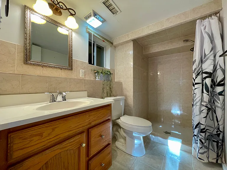 2 Thomas St #B — Photo 18