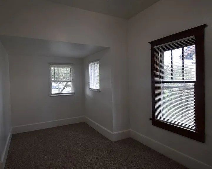 1503 Queen Ave SW — Photo 12