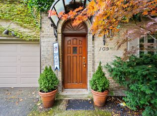 109 Park Rd, Toronto, ON M4W 2N8