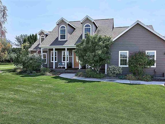 2nd image of 503 Fraser Dr