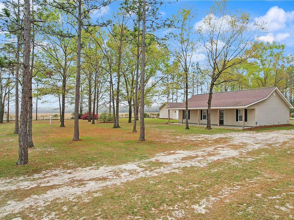1st image of 46 Christopher Cir