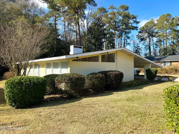 711 Bryce Street, Whiteville, NC 28472