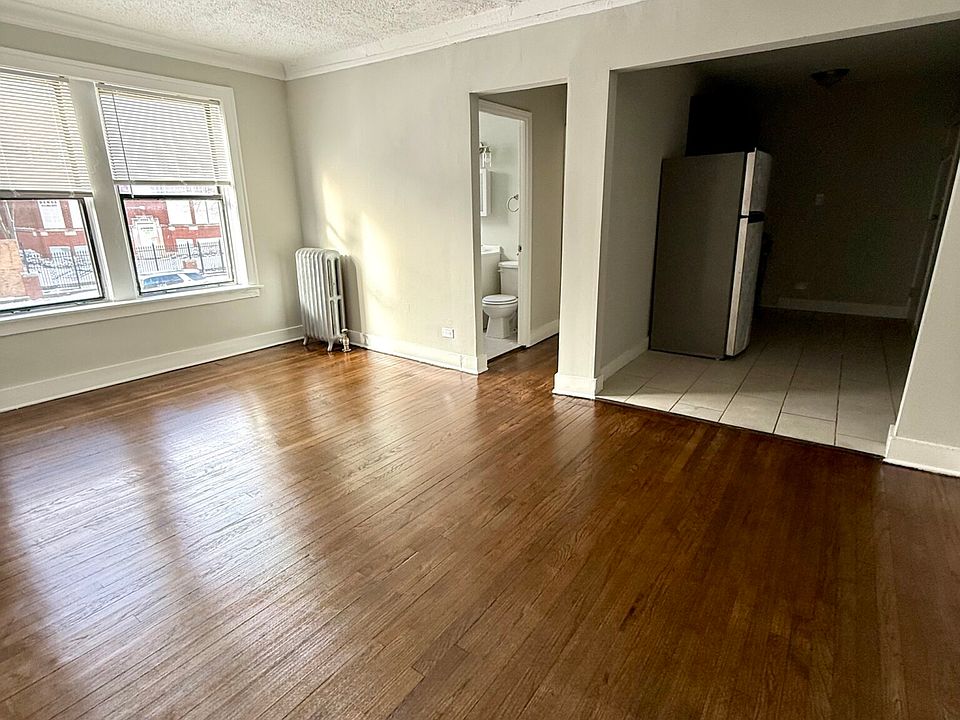 1st image of 6959 S Paxton Ave APT 1D