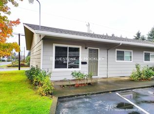 811 Young St APT J, Woodburn, OR 97071
