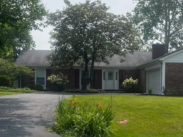 909 Crosshill Dr, Frankfort, KY 40601