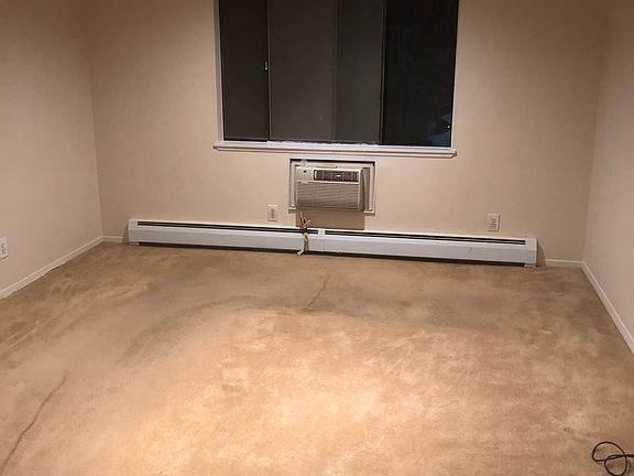 2nd image of 54 Park Ave
