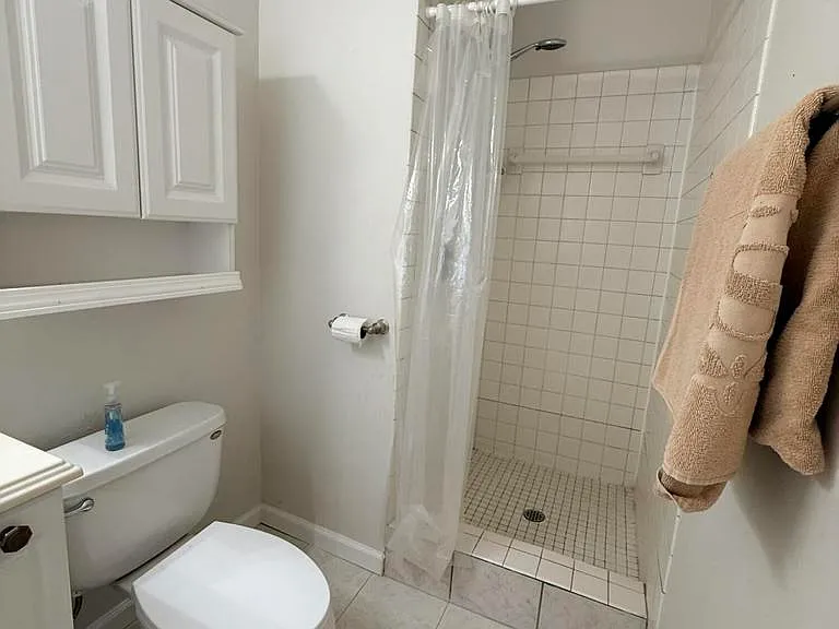 2065 Abbott St — Photo 21
