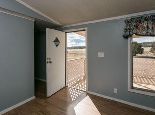 397 Bobcat Kitten Trl, Seligman, AZ 86337