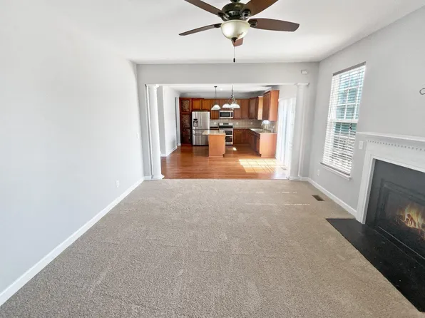 620 Whirlaway Dr, Burns, TN 37029