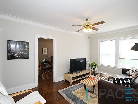 2nd image of 5051 N Glenwood Ave APT 1G