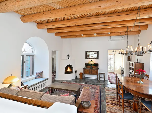 629 Camino Del Monte Sol, Santa Fe, NM 87505