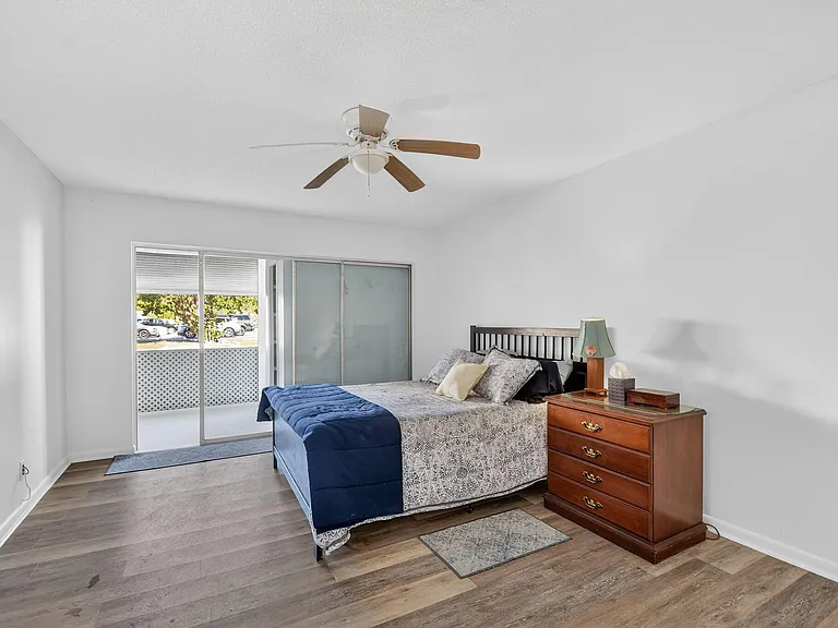 200 Waterway Dr S #104 — Photo 11