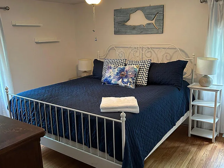 329 Locust Ave — Photo 10